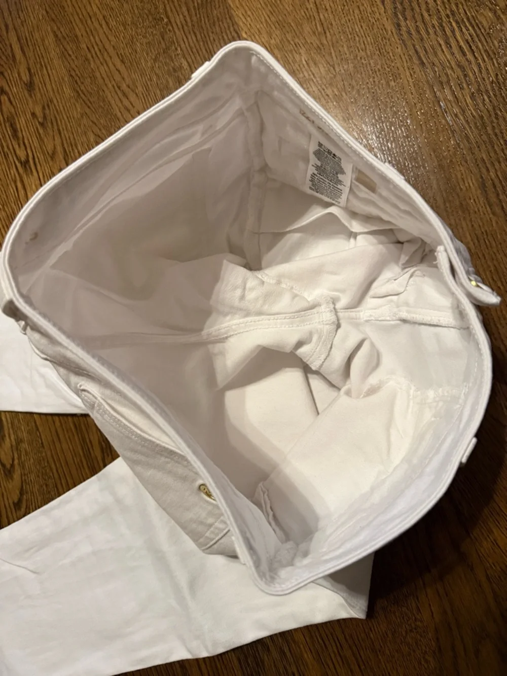 Michael Kors White Skinny Jeans with Gold Logo Detail - Picture 6 of 6